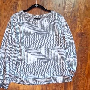 Ellen Tracy sweater